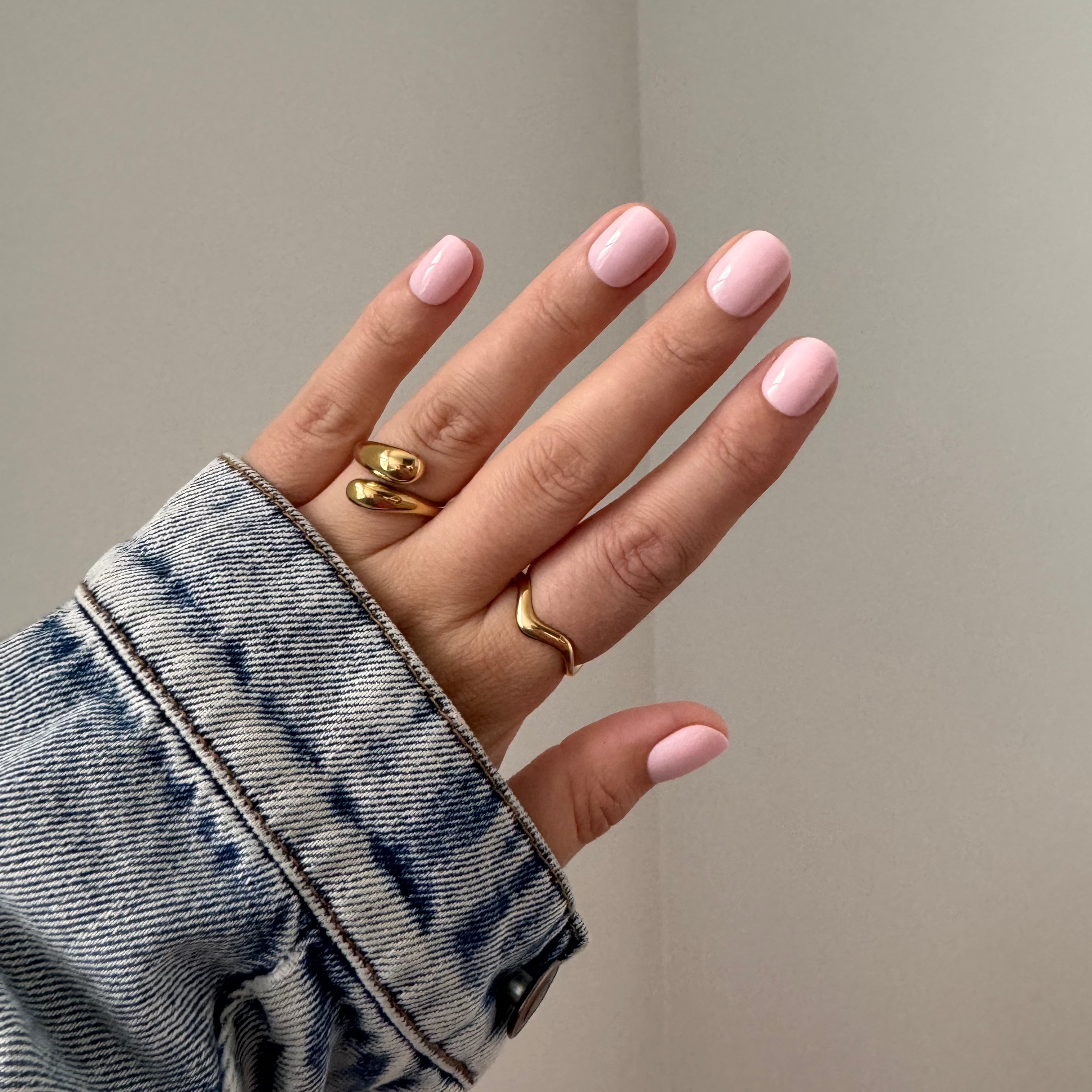 Short Square Round Pink Press On Nails from Instant Mani Co. 